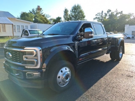 2024 Ford Super Duty F-450 DRW Platinum