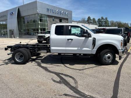 2026 Ford Chassis Cab F-350® XL