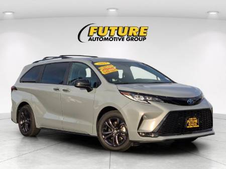 2025 Toyota Sienna XSE