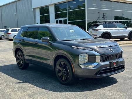 2026 Mitsubishi Outlander LE