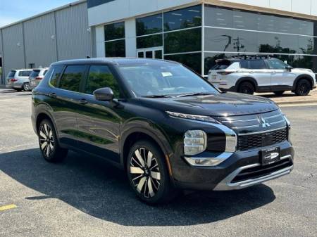 2026 Mitsubishi Outlander SE