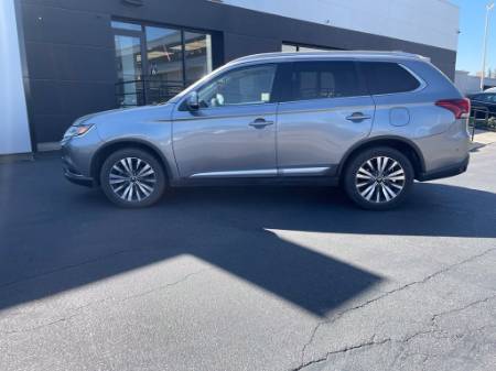 2020 Mitsubishi Outlander SE