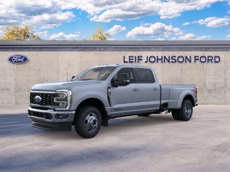 2026 Ford Super Duty F-350 DRW LARIAT