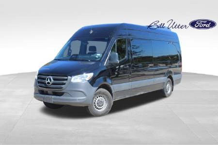 2025 Mercedes-Benz Sprinter 2500 Passenger 170 WB