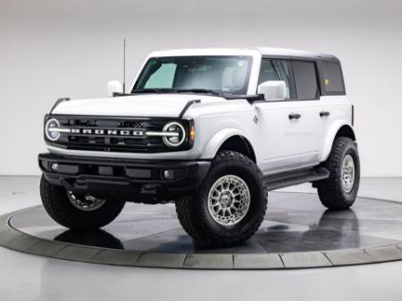 2026 Ford Bronco Outer Banks
