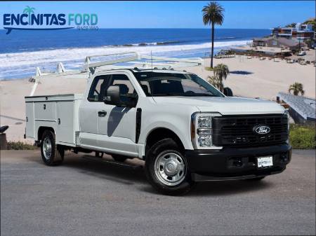 2027 Ford F350 Super Duty F350 4X2S/CCCSR