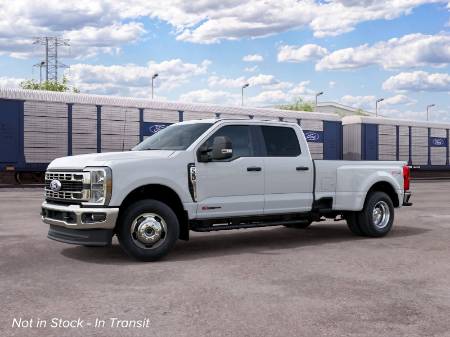 2027 Ford Super Duty F-350 DRW XLT
