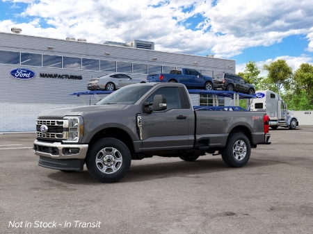 2027 Ford Super Duty F-350 SRW XLT