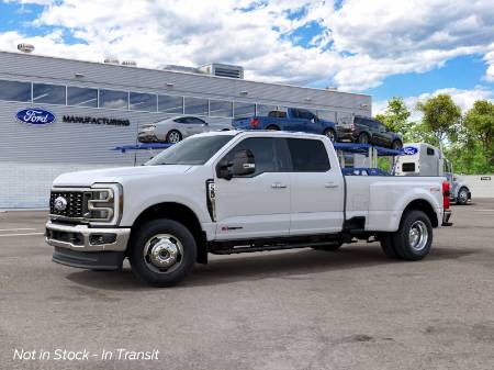 2027 Ford Super Duty F-350 DRW F-350® LARIAT®