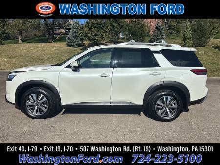 2023 Nissan Pathfinder SL