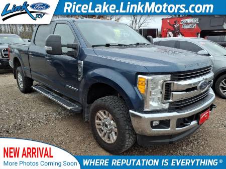 2017 Ford F-250 Super Duty LARIAT 4WD Crew Cab 8 Box