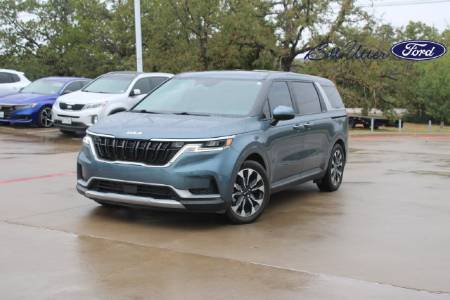 2024 Kia Carnival EX